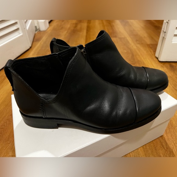 Timberland leather ankle boots - Picture 2 of 6